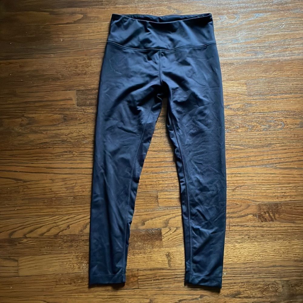 Mondetta Performance + Luxury Black Chevron Pattern Leggings